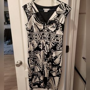 Sleeveless Maggy London dress